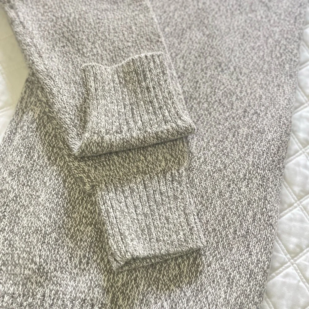 St. John's Bay Men's Heathered Gray Crewneck Sweater Size M